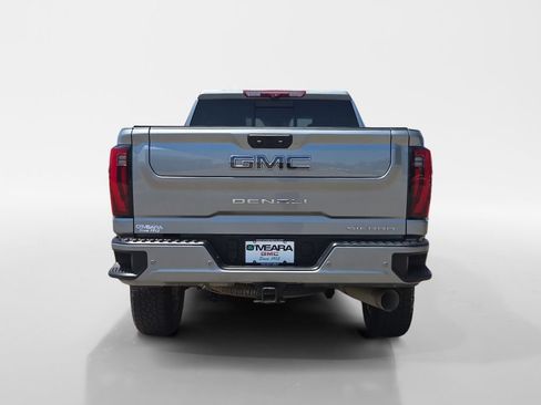 Used 2024 GMC Sierra 2500 Denali Ultimate AWD/4WD image 4