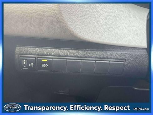 Certified 2024 Toyota Corolla SE FWD image 19