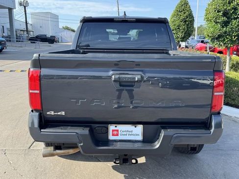 Certified 2025 Toyota Tacoma SR5 AWD/4WD image 8