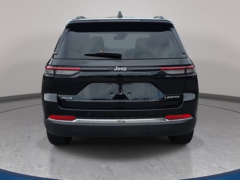 Used 2025 Jeep Grand Cherokee Limited w/ Trailer Tow Package AWD/4WD image 6