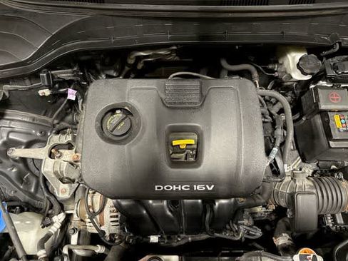 Used 2021 Hyundai Kona SEL AWD/4WD image 12
