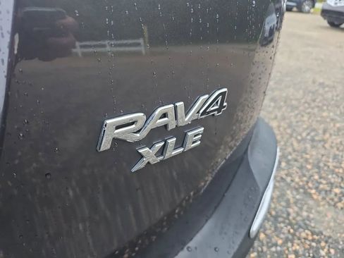 Used 2015 Toyota RAV4 XLE FWD image 12