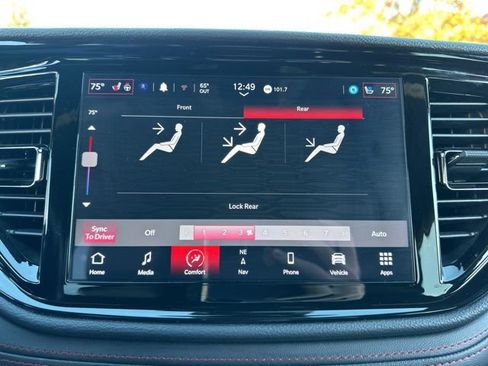 Used 2025 Dodge Durango R/T image 39