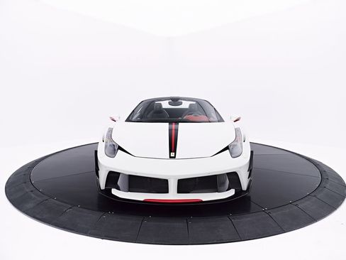 Used 2014 Ferrari 458 Spider RWD image 34