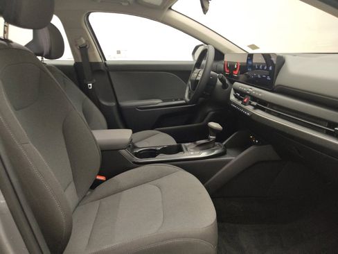 Used 2025 Kia K4 FWD image 21