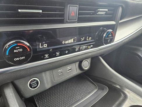 Used 2023 Nissan Rogue SV AWD/4WD image 27