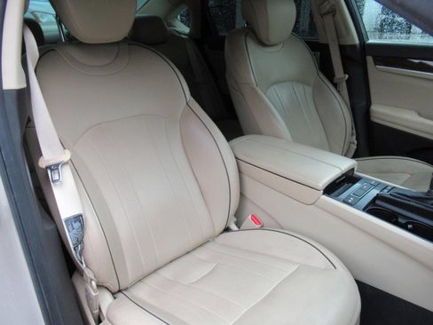 Used 2015 Hyundai Genesis 3.8 w/ Option Group 03 RWD image 10