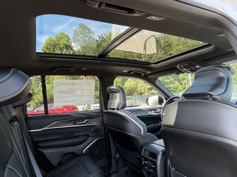 New 2025 Jeep Grand Cherokee Overland w/ Adv Protech Group III image 12