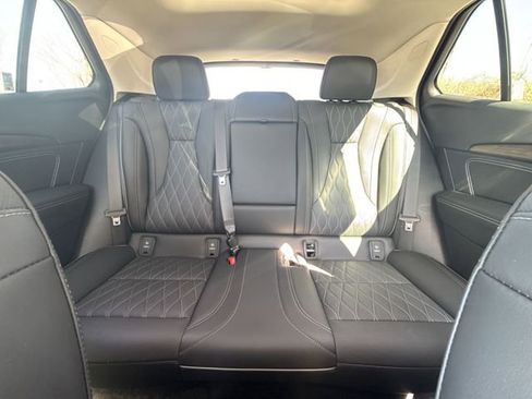 Used 2023 Buick Envision Avenir image 22