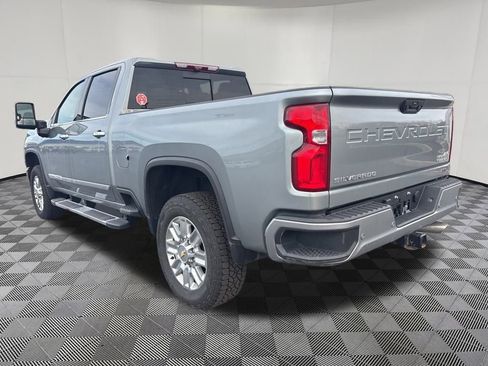 Used 2024 Chevrolet Silverado 3500 High Country w/ High Country Premium Package image 3