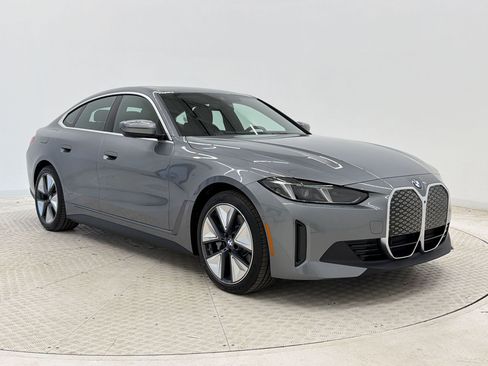 New 2026 BMW i4 xDrive40i w/ Premium Package AWD/4WD image 7