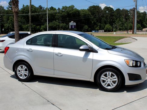 Used 2014 Chevrolet Sonic LT image 19