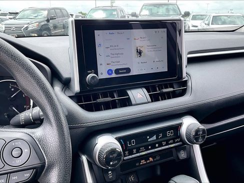 Used 2025 Toyota RAV4 XLE image 6