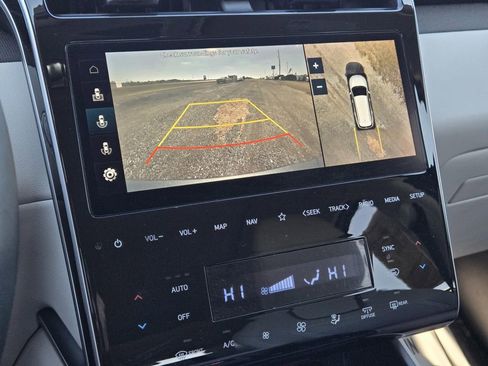 Used 2022 Hyundai Tucson Limited w/ Cargo Package image 15