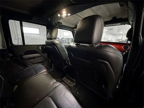 Used 2021 Jeep Wrangler Unlimited Rubicon w/ Uconnect 4C Nav & Sound Group image 11