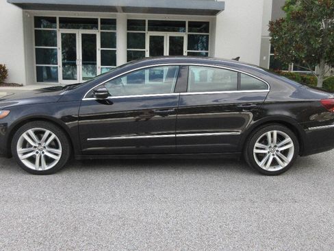 Used 2013 Volkswagen CC Lux image 2