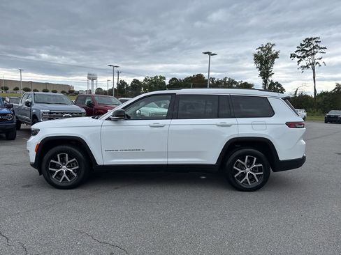 Used 2023 Jeep Grand Cherokee L Limited w/ Luxury Tech Group II image 5