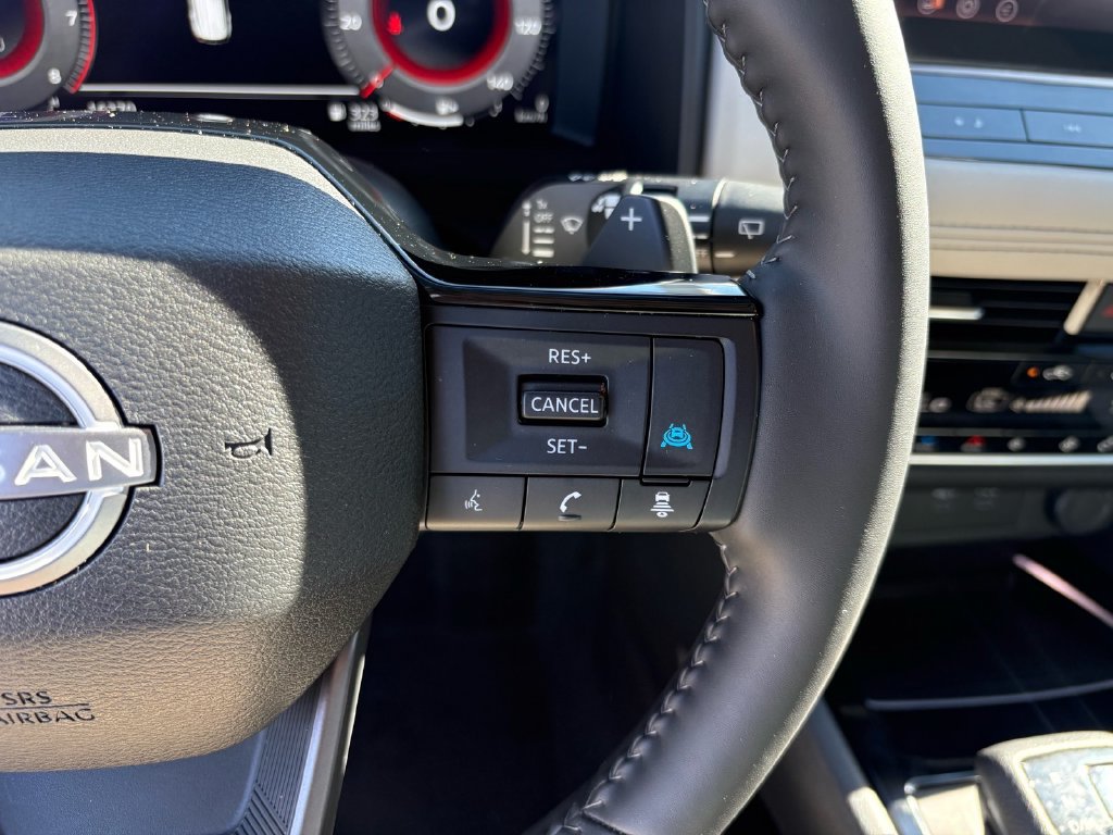 Used 2025 Nissan Rogue SL w/ SL Premium Package AWD/4WD image 9