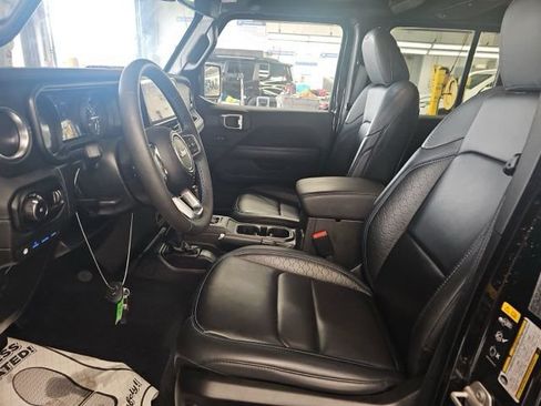 Used 2024 Jeep Wrangler High Altitude AWD/4WD image 9