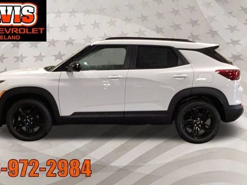New 2026 Chevrolet TrailBlazer LT w/ Midnight Edition AWD/4WD image 3