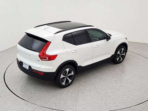 New 2026 Volvo XC40 B5 Plus w/ Protection Package Premier AWD/4WD image 36