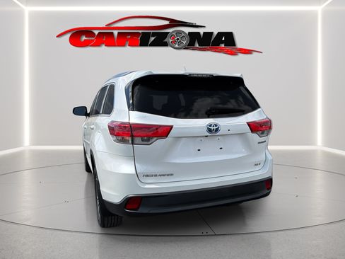 Used 2019 Toyota Highlander XLE AWD/4WD image 8