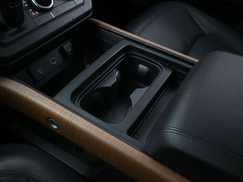 Used 2023 Land Rover Defender 130 X image 24