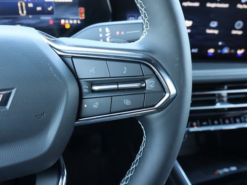 Used 2025 Chevrolet Traverse LT w/ Driver Confidence Package image 6