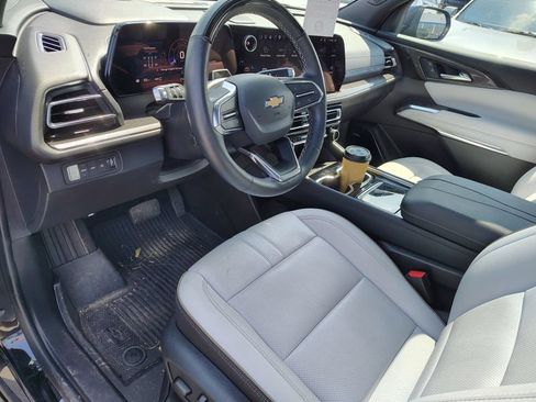 Certified 2025 Chevrolet Traverse High Country w/ LPO, Floor Liner Package AWD/4WD image 11