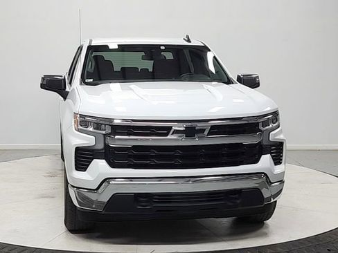 Used 2023 Chevrolet Silverado 1500 LT AWD/4WD image 2