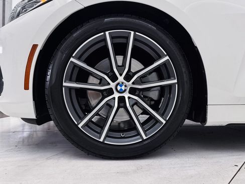 Used 2023 BMW 430i Convertible w/ Premium Package RWD image 9