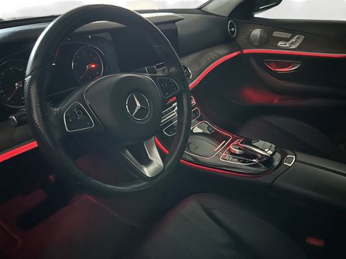 Used 2017 Mercedes-Benz E 400 4MATIC Wagon image 21