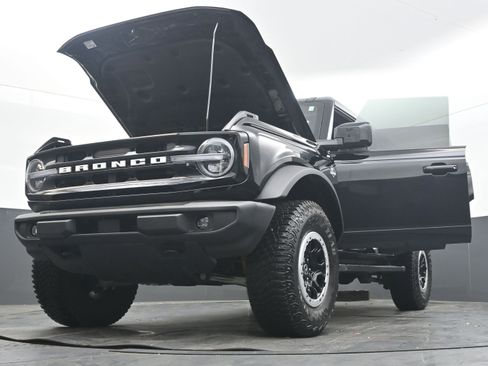 Used 2024 Ford Bronco Outer Banks w/ Sasquatch Package AWD/4WD image 38