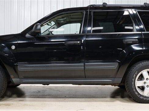 Used 2005 Jeep Grand Cherokee Laredo AWD/4WD image 2