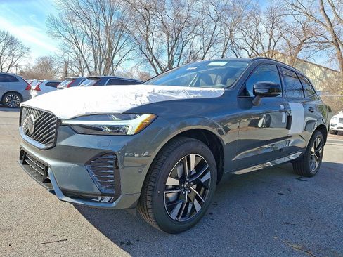 New 2026 Volvo XC60 B5 Plus w/ Climate Package image 2