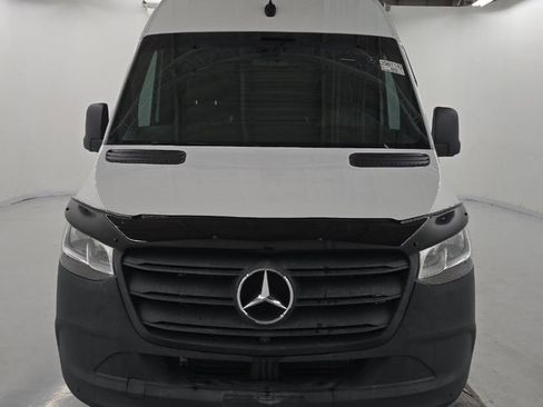 Used 2023 Mercedes-Benz Sprinter 2500 image 3