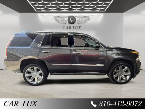 Used 2018 Cadillac Escalade Premium Luxury RWD image 6
