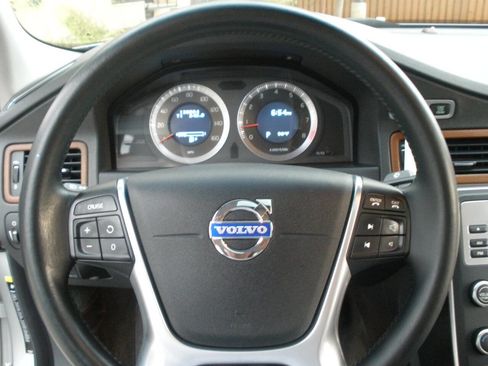 Used 2010 Volvo S80 3.2 image 33