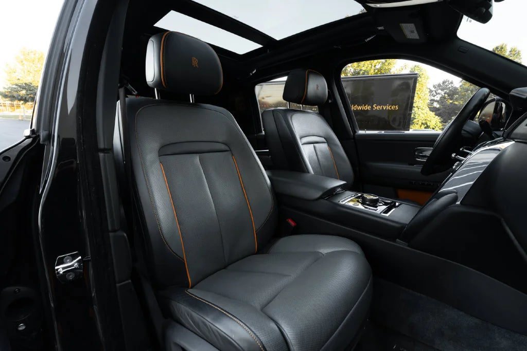 Used 2019 Rolls-Royce Cullinan AWD/4WD image 34