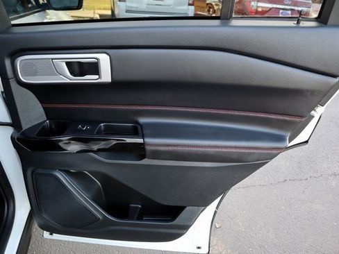 Certified 2023 Ford Explorer ST-Line w/ Class IV Trailer Tow Package image 21