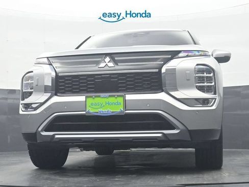 Used 2025 Mitsubishi Outlander SE AWD/4WD image 28