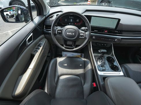 Used 2025 Kia Carnival FWD image 49