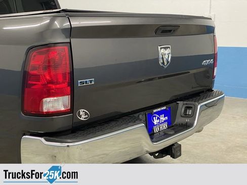 Used 2018 RAM 1500 Classic SLT image 31