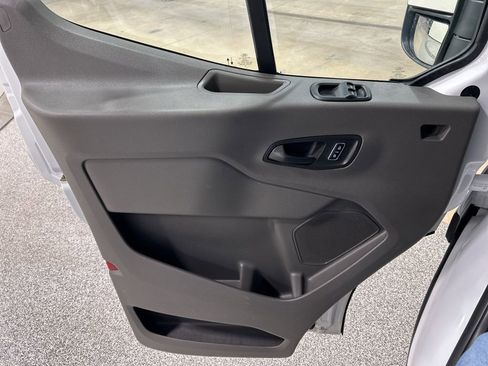 Certified 2024 Ford Transit 350 XLT image 12