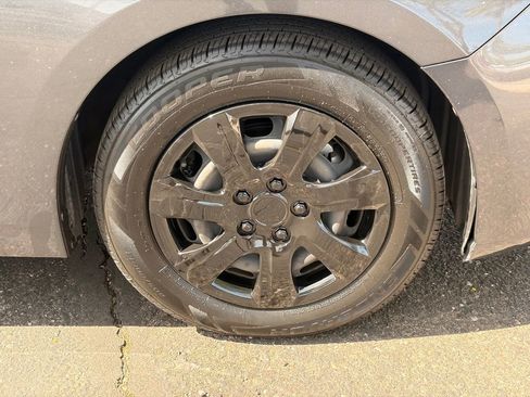 Used 2016 MAZDA MAZDA3 i Sport FWD image 30