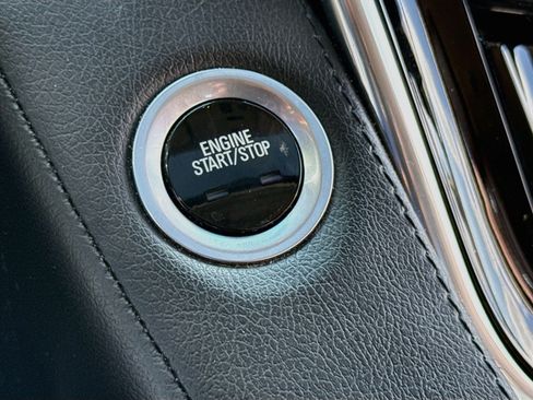 Used 2015 Cadillac Escalade ESV Premium AWD/4WD image 9