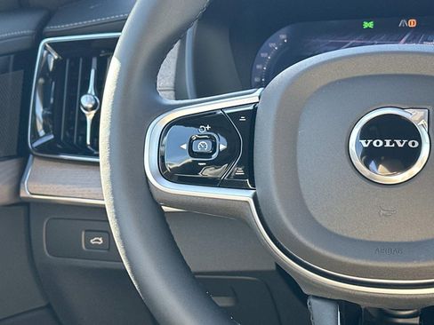New 2026 Volvo XC90 B6 Plus w/ Protection Package Premier AWD/4WD image 8