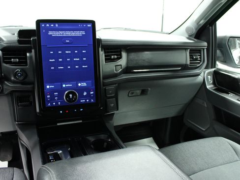 Used 2024 Ford F150 Lightning Flash AWD/4WD image 19