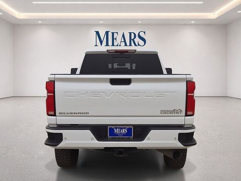Used 2024 Chevrolet Silverado 3500 High Country w/ High Country Premium Package AWD/4WD image 4