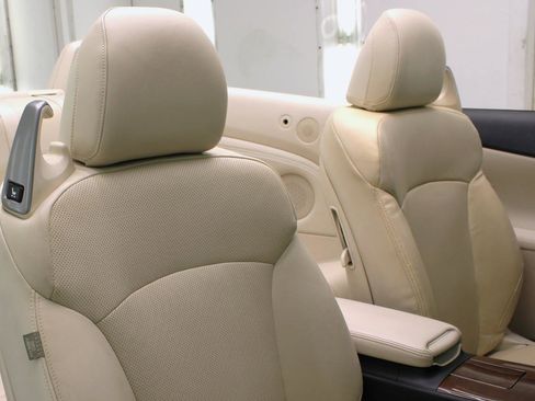 Used 2011 Lexus IS 250C image 52